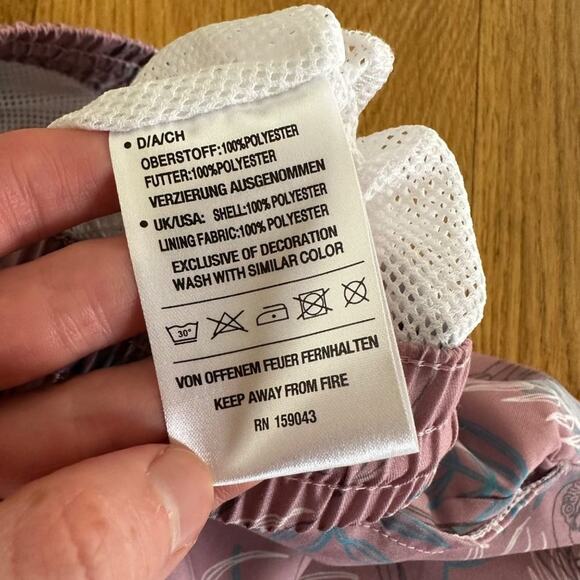 Distorted People Parrot Print Swim Board Shorts in Gray & Mauve - Picture 3 of 4